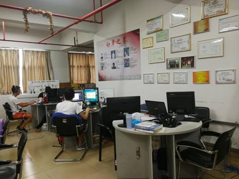 袂卓工作室現(xiàn)場工作圖